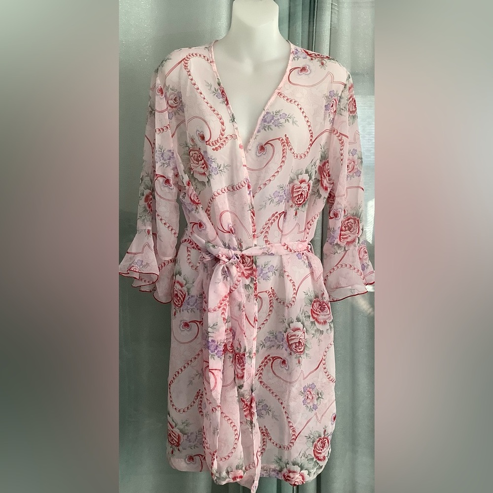 SECRET TREASURES SEMI SHEER FLORAL ROBE🇺🇸